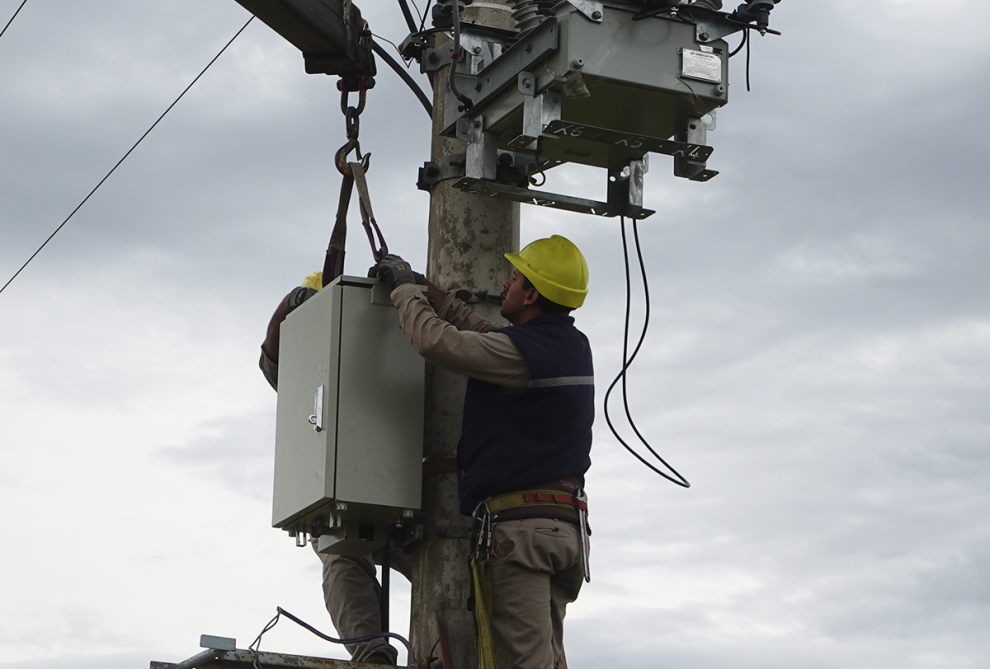 Noticias Plan De Obras E Inversiones Cooperativa Instal Dos Nuevos Reconectadores